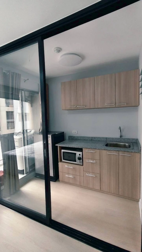 For sale or rent: Lumpini Condo Town Ramintra - Laksi. Units are furnished with SB Furniture and include electrical appliances. Book now!