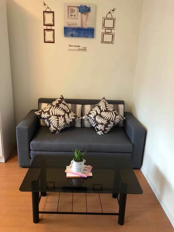 For sale or rent: Lumpini Condo Town Romklao-Suvarnabhumi, Building B1, 5th floor. Fully furnished with appliances. Ready to move in!