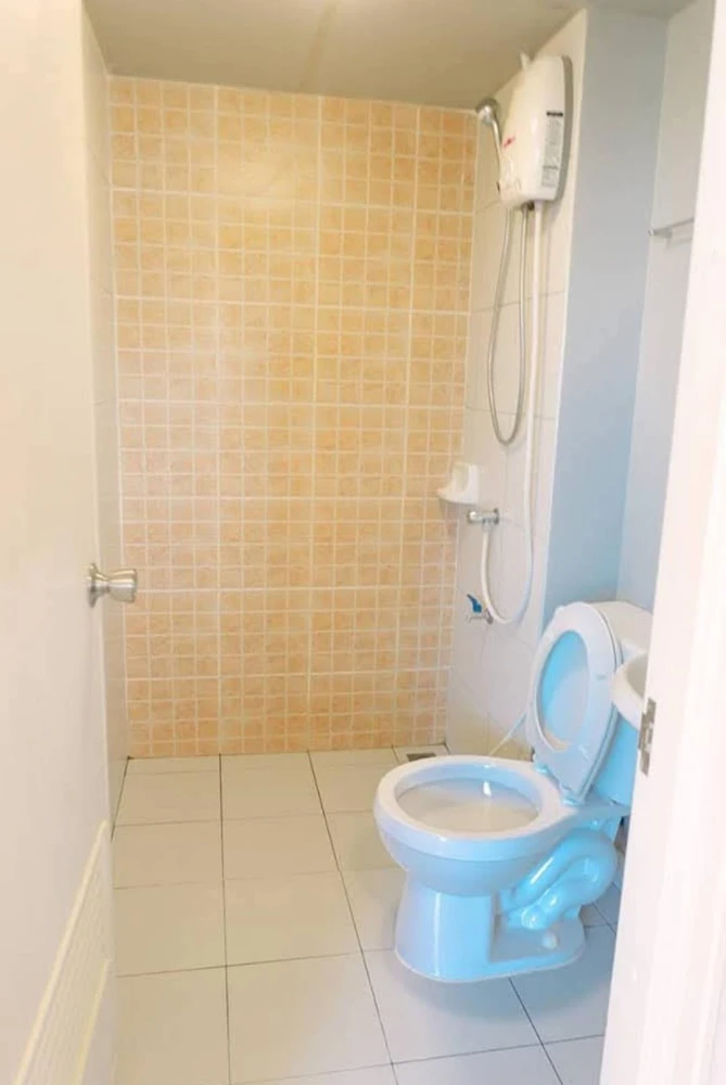 For sale, for rent, Lumpini Condo Town, Romklao-Suvarnabhumi, a nice room, fully furnished, just bring your bags and move in.