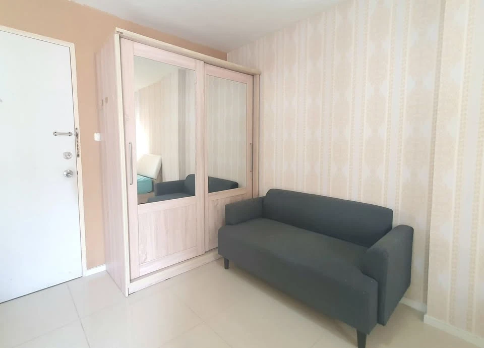 For sale, for rent, Lumpini Township Rangsit Khlong 1, fully furnished, beautifully decorated interior, with awesome wallpaper.