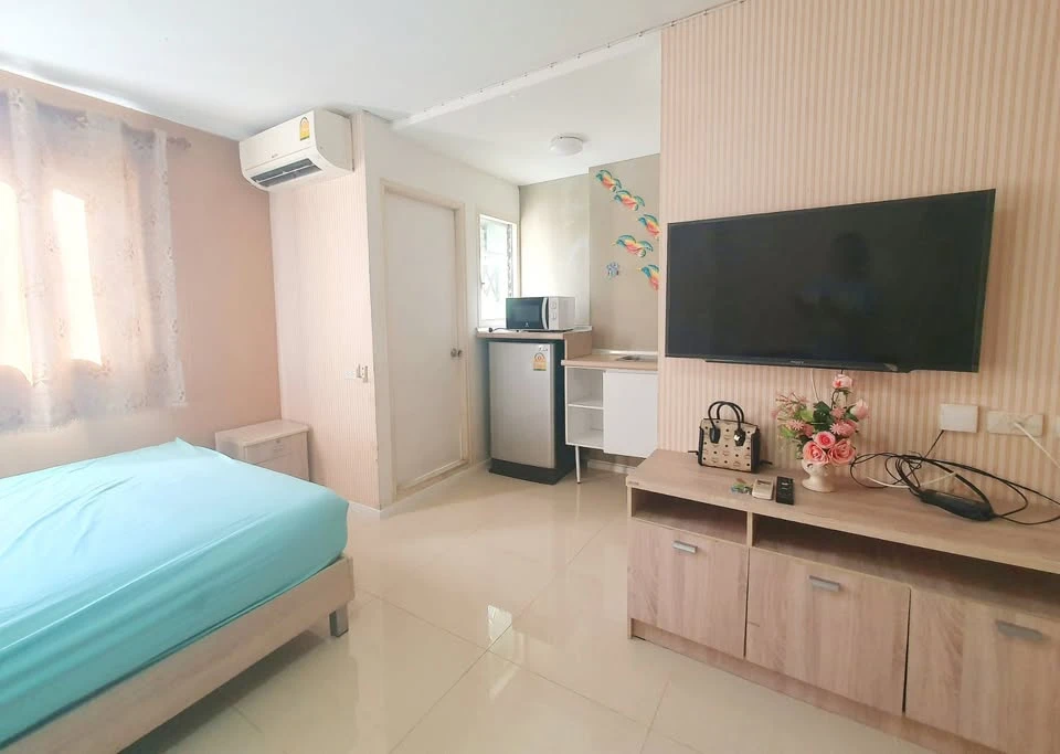 For sale, for rent, Lumpini Township Rangsit Khlong 1, fully furnished, beautifully decorated interior, with awesome wallpaper.