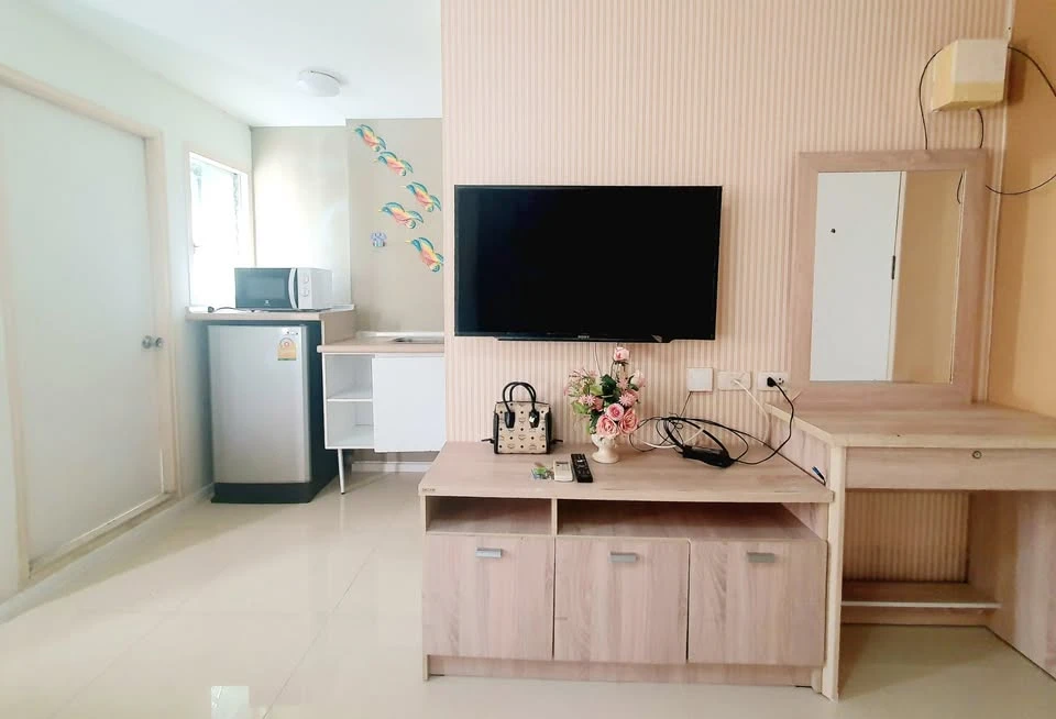 For sale, for rent, Lumpini Township Rangsit Khlong 1, fully furnished, beautifully decorated interior, with awesome wallpaper.