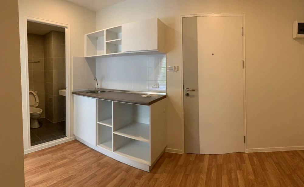 For sale, for rent, Lumpini Ville Phra Nang Klao-Riverview, corner room, near fire escape, comes with complete furniture, hurry and book now.