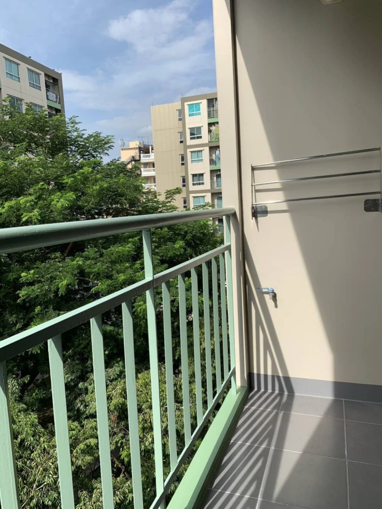 For sale, for rent, Lumpini Ville Phra Nang Klao-Riverview, corner room, near fire escape, comes with complete furniture, hurry and book now.