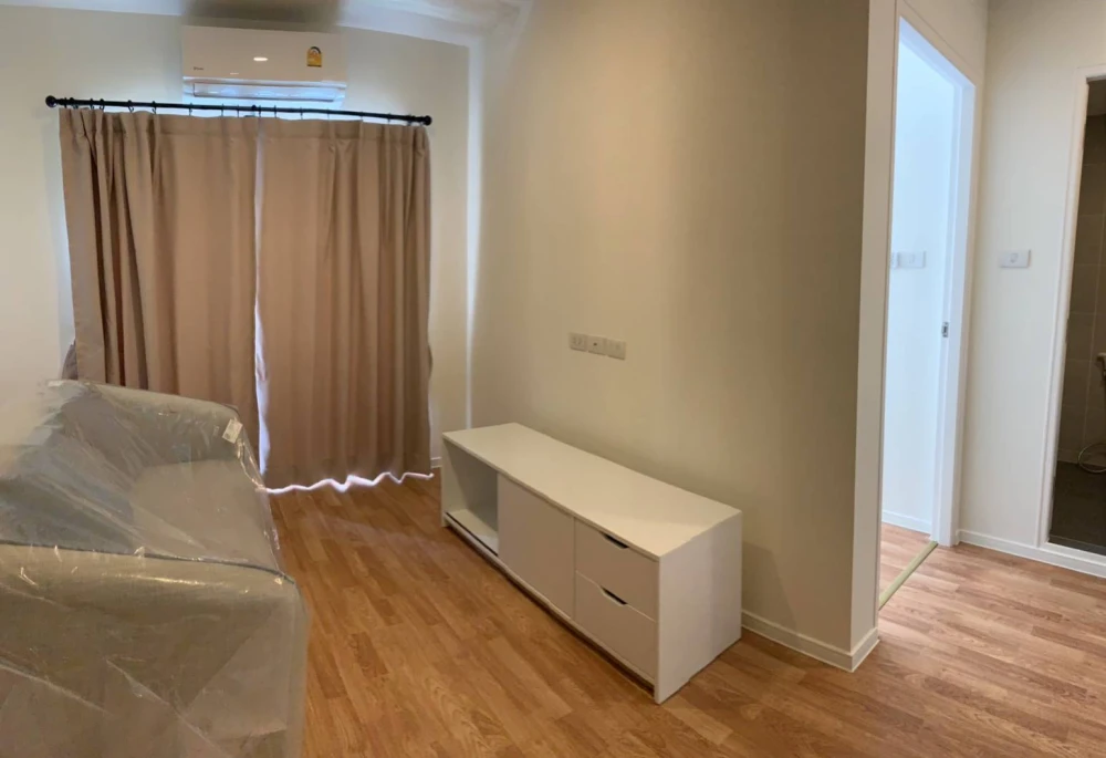 For sale, for rent, Lumpini Ville Phra Nang Klao-Riverview, corner room, near fire escape, comes with complete furniture, hurry and book now.