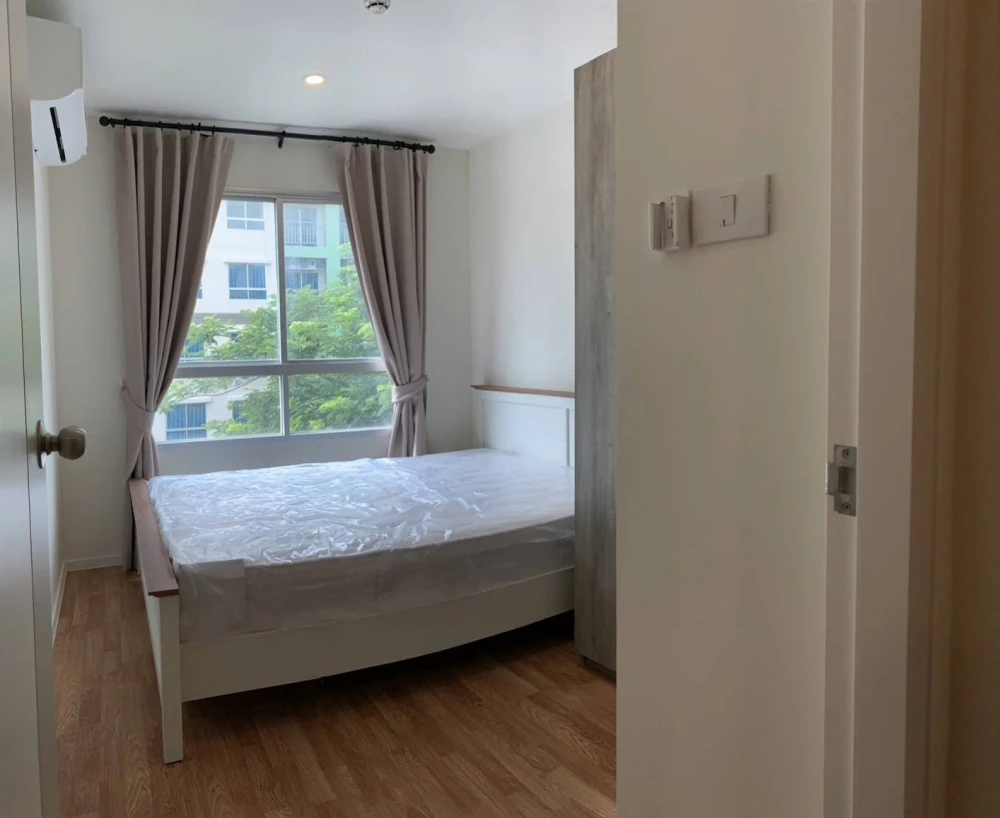 For sale, for rent, Lumpini Ville Phra Nang Klao-Riverview, corner room, near fire escape, comes with complete furniture, hurry and book now.