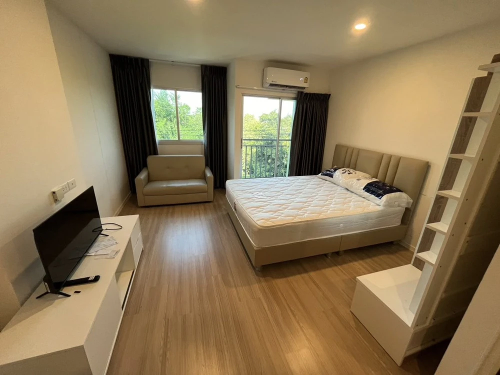 sale/rent Lumpini Ville Chaengwattana 10 beds and a good mattress, very comfortable to sleep in, great location next to the government center, hurry.