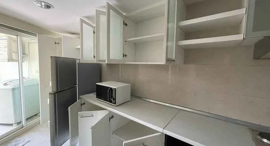 For sale or rent: Lumpini Suite Ratchada-Rama 3, beautifully decorated, usable area 108 sq m, very spacious and comfortable. Reserve now!