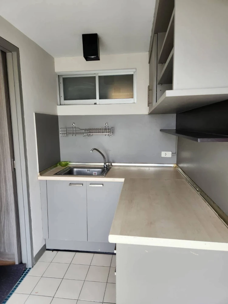 For sale or rent: Lumpini Center Nawamin (Happy Land Phase 5), corner unit, unobstructed view, 6th floor. A highly recommended unit!