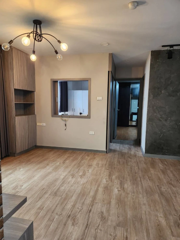 For sale or rent: Lumpini Center Nawamin (Happy Land Phase 5), corner unit, unobstructed view, 6th floor. A highly recommended unit!