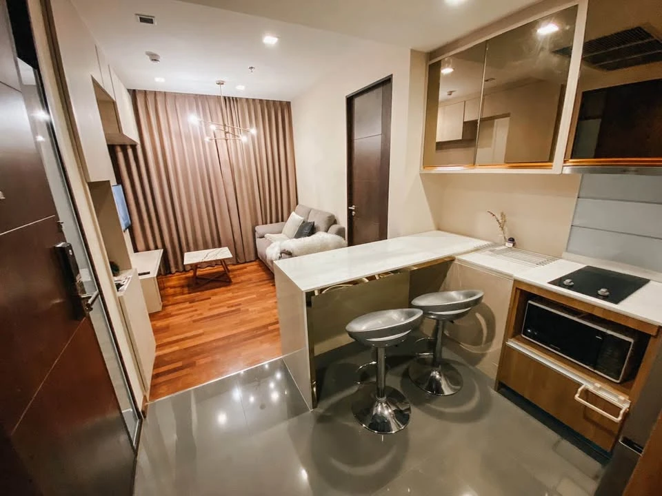 For sale, for rent, Wish Signature Midtown Siam, North facing, very windy, not hot, Baiyoke view, interested, reserve now!