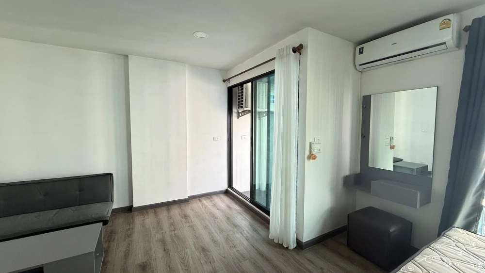 For sale or rent: Winn Thani, 5th floor, Building B, fully furnished, very good price. You'll regret it if you miss it.
