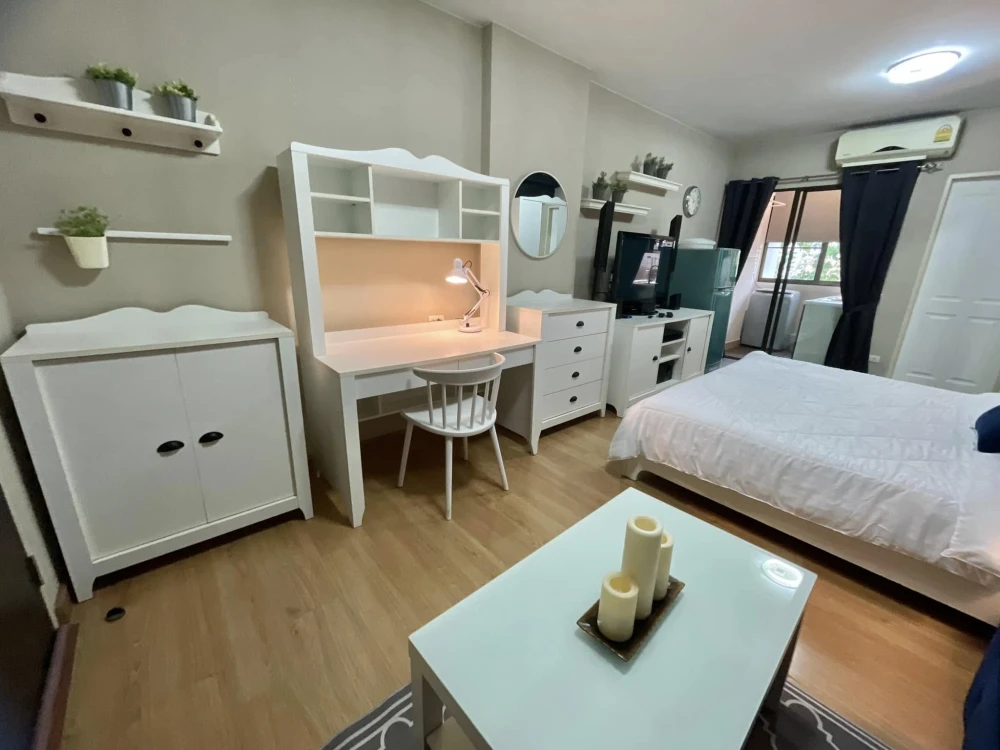 For sale, for rent, Supalai City Resort Ramkhamhaeng, furnished room, ready to move in, complete in one place, just come and move in.