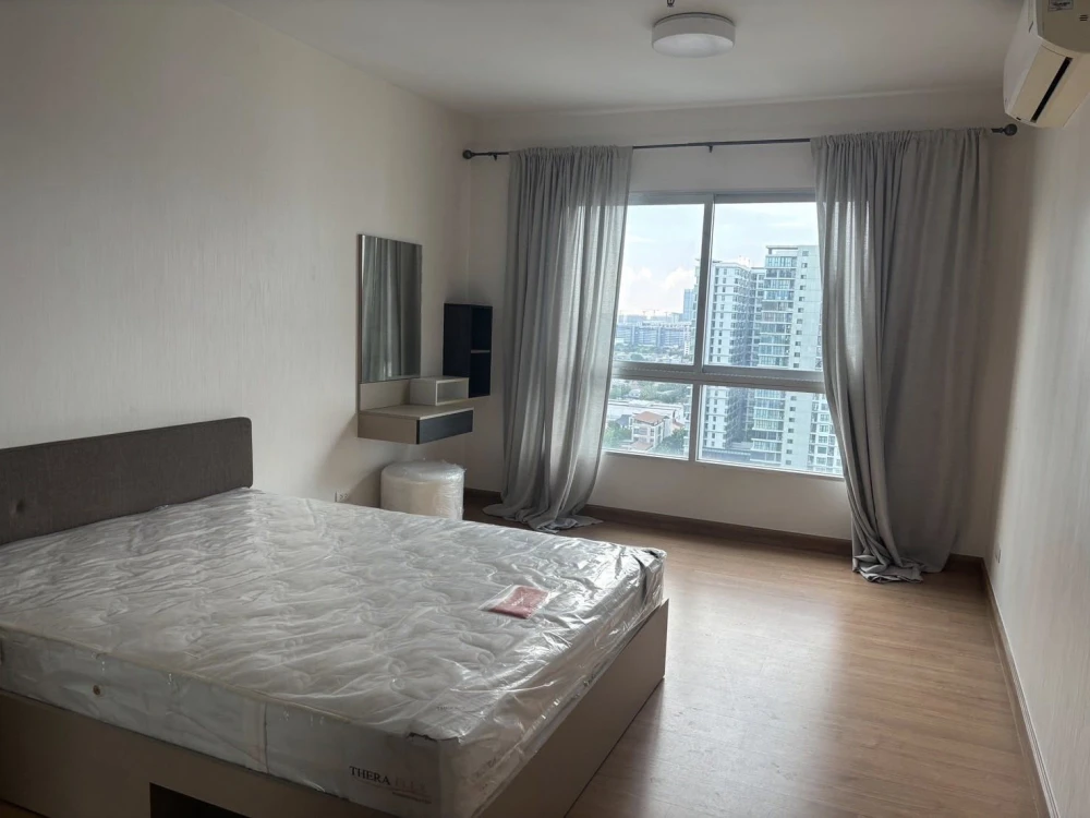 For sale or rent: Supalai City Resort Chaengwattana, size 49 sq m, 19th floor, swimming pool view, fully furnished, interested, reserve now.