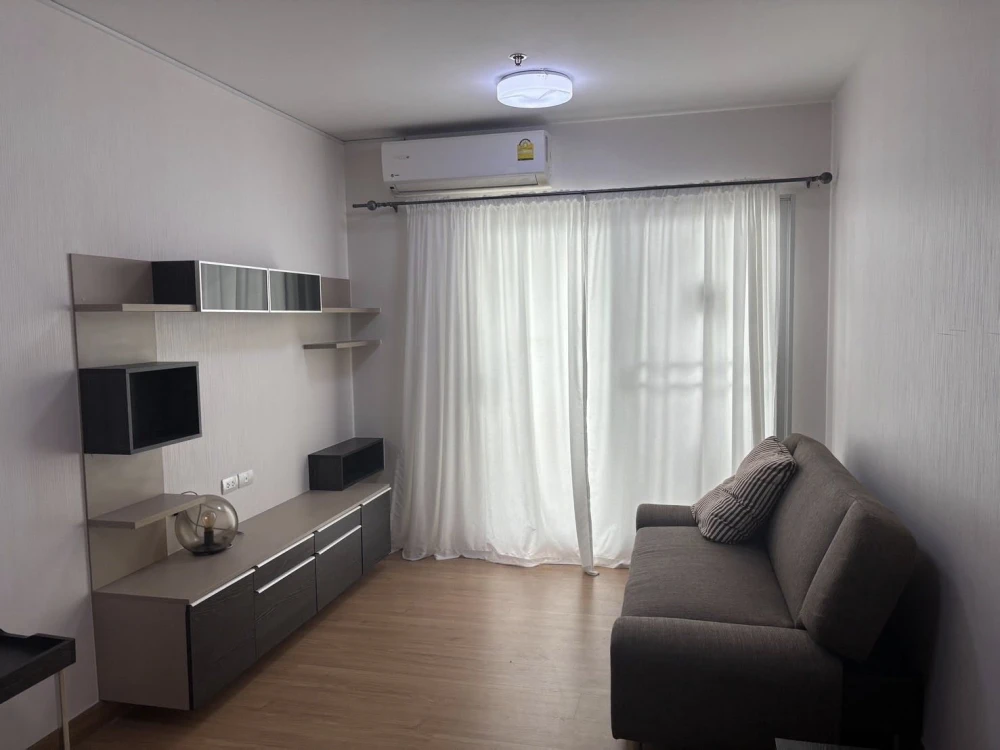 For sale or rent: Supalai City Resort Chaengwattana, size 49 sq m, 19th floor, swimming pool view, fully furnished, interested, reserve now.