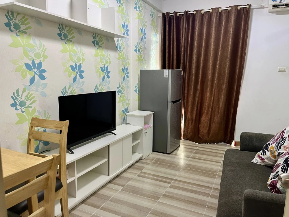 For sale, for rent, Supalai City Home Srinakarin, complete with furniture and electrical appliances, beautiful wallpaper throughout the room, hurry an