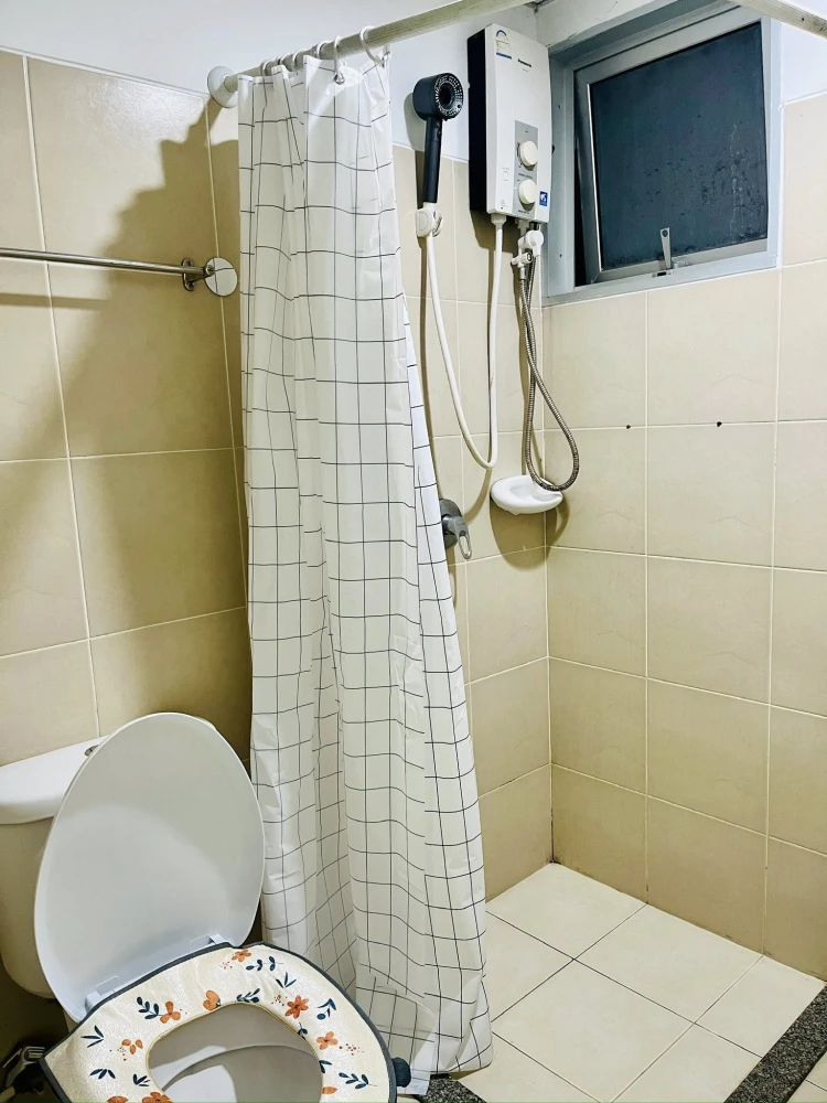 For sale, for rent, Supalai City Home Srinakarin, complete with furniture and electrical appliances, beautiful wallpaper throughout the room, hurry an