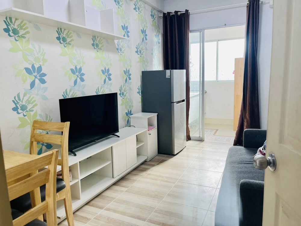 For sale, for rent, Supalai City Home Srinakarin, complete with furniture and electrical appliances, beautiful wallpaper throughout the room, hurry an