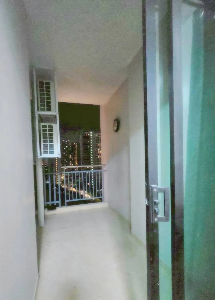 For sale or rent: Supalai Loft Chaengwattana, Executive Suite, large size, unobstructed north-facing view, good ventilation, not hot. Book now!
