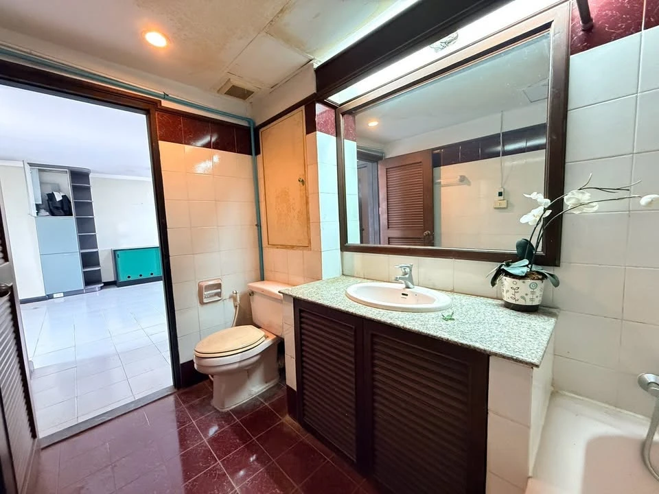 For sale/rent Supalai Place Sukhumvit 39 ready to move in The furniture is ready, don't wait.