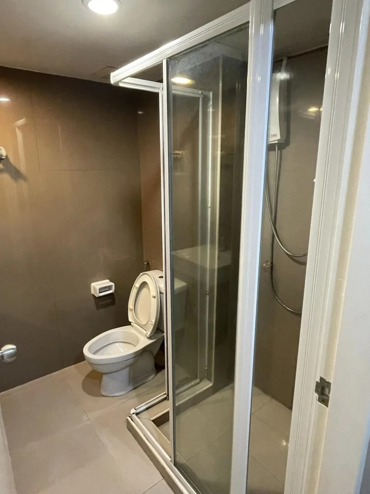 For sale, for rent, Swift Condo ABAC Bangna, 7th floor, Building E, swimming pool view, fully furnished, ready to move in
