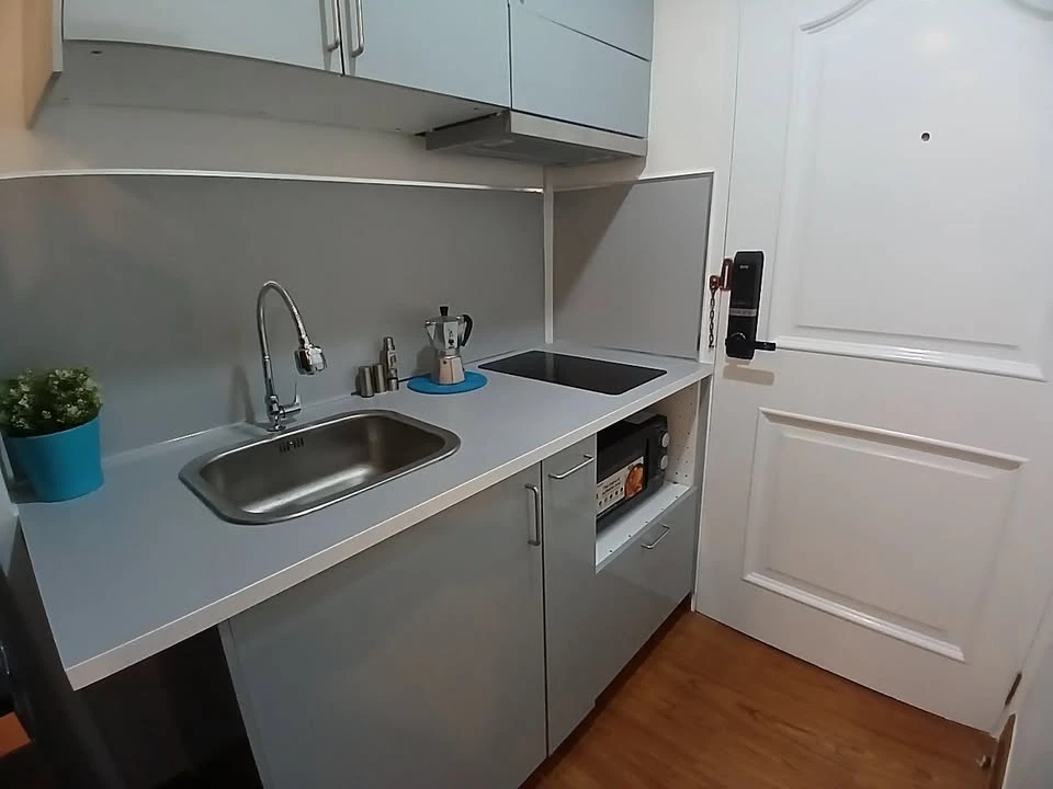 For sale, for rent, Surawong City Resort, 6th floor, city view, Mahanakhon Building, fully furnished, if you don't book, you'll really miss out.