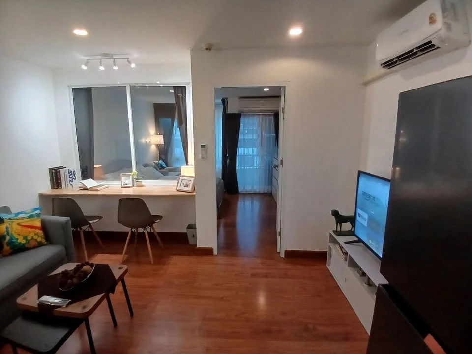 For sale, for rent, Surawong City Resort, 6th floor, city view, Mahanakhon Building, fully furnished, if you don't book, you'll really miss out.