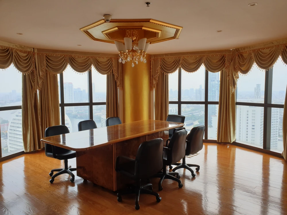 For sale, for rent!! State Tower Condominium, 30th floor, beautiful room, ready to move in, convenient transportation, don't miss it!!
