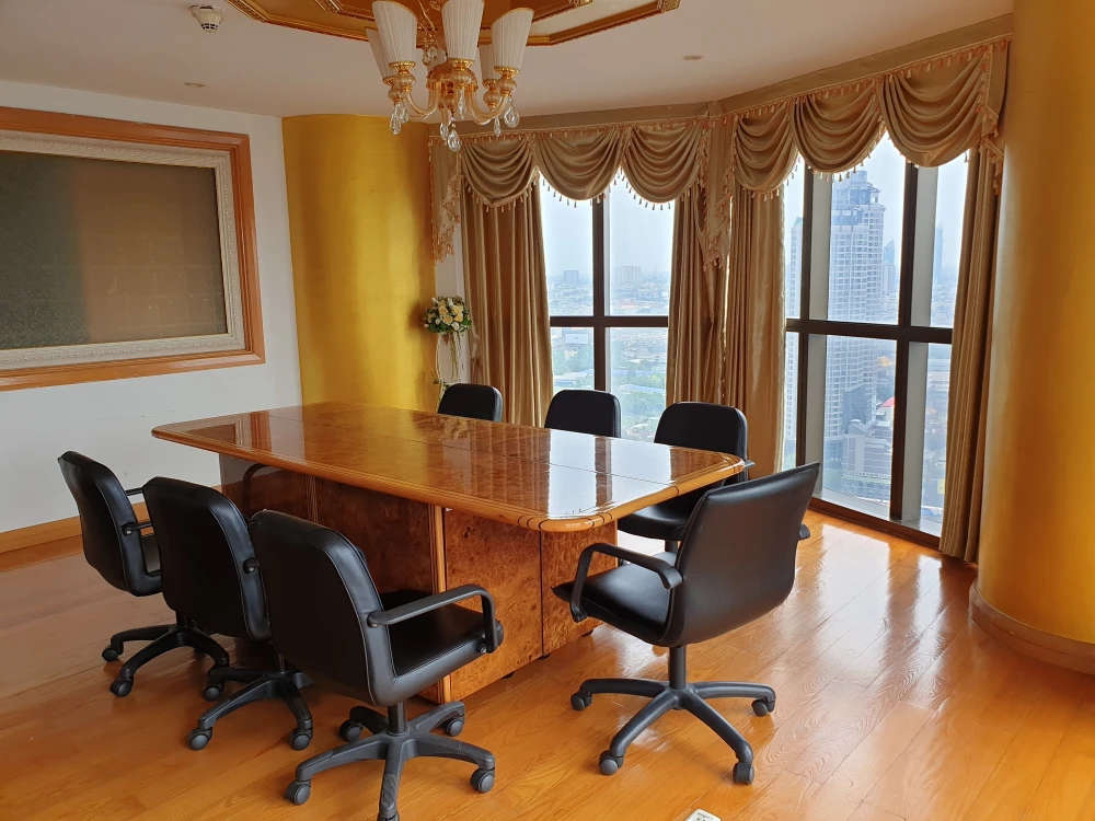 For sale, for rent!! State Tower Condominium, 30th floor, beautiful room, ready to move in, convenient transportation, don't miss it!!
