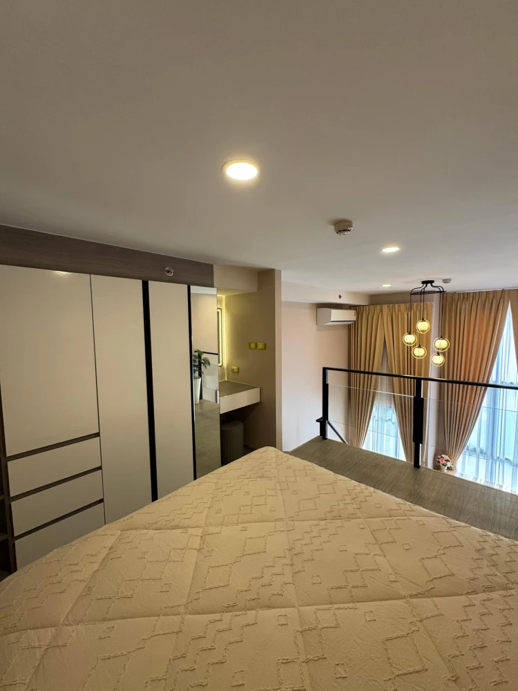 For sale, for rent, Origin Plug and Play Ramkhamhaeng Triple Station, Duplex room, 15th floor, fully furnished, ready to move in immediately