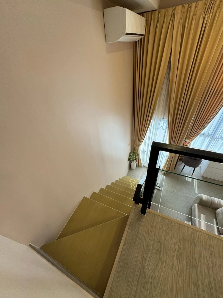 For sale, for rent, Origin Plug and Play Ramkhamhaeng Triple Station, Duplex room, 15th floor, fully furnished, ready to move in immediately