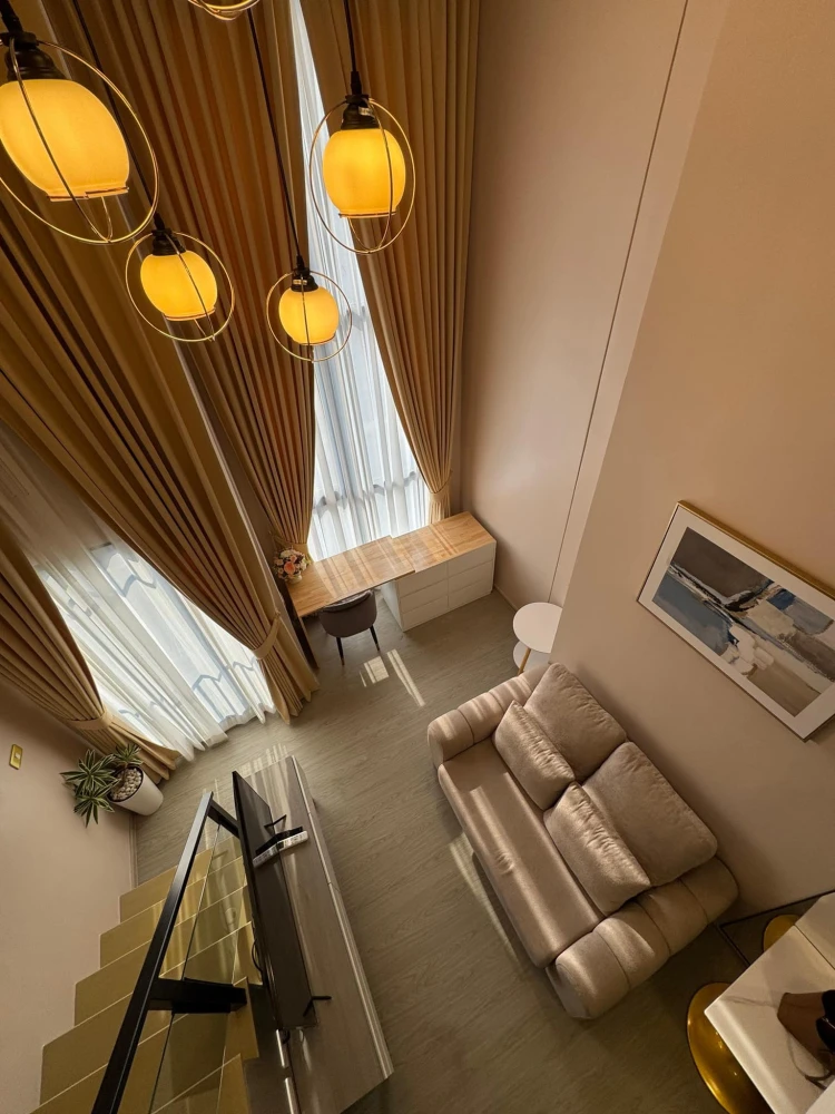 For sale, for rent, Origin Plug and Play Ramkhamhaeng Triple Station, Duplex room, 15th floor, fully furnished, ready to move in immediately