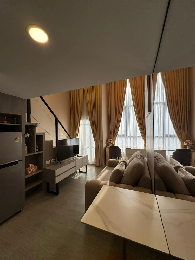 For sale, for rent, Origin Plug and Play Ramkhamhaeng Triple Station, Duplex room, 15th floor, fully furnished, ready to move in immediately
