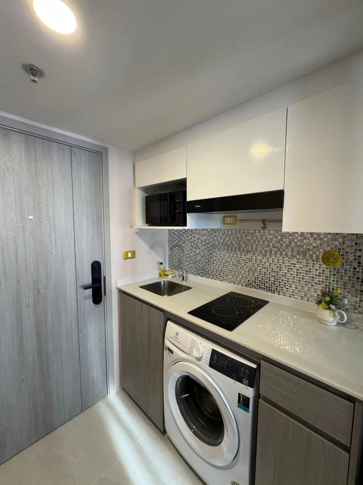 For sale, for rent, Origin Plug and Play Ramkhamhaeng Triple Station, Duplex room, 15th floor, fully furnished, ready to move in immediately
