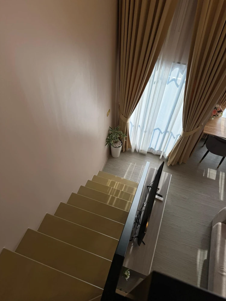 For sale, for rent, Origin Plug and Play Ramkhamhaeng Triple Station, Duplex room, 15th floor, fully furnished, ready to move in immediately