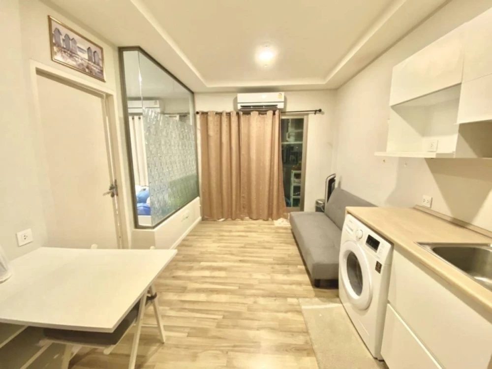 For sale, for rent, Ease 2 Rama 2, 6th floor, Building B, complete with furniture. Book now and you won't be disappointed.