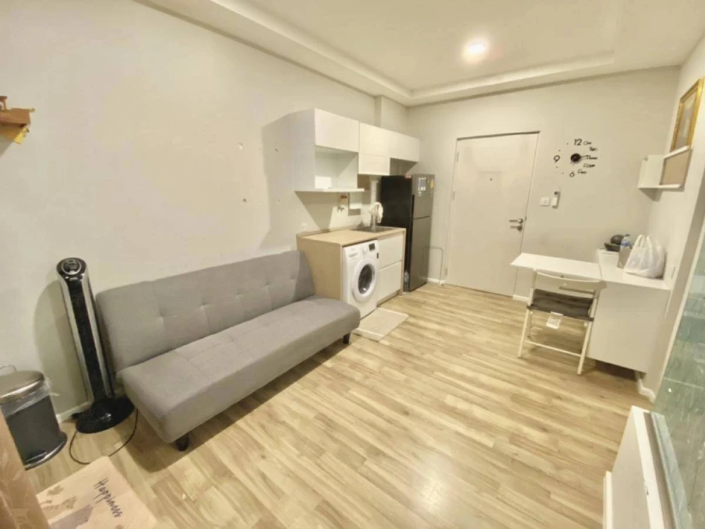 For sale, for rent, Ease 2 Rama 2, 6th floor, Building B, complete with furniture. Book now and you won't be disappointed.
