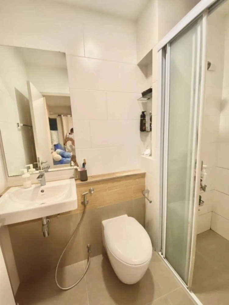 For sale, for rent, Ease 2 Rama 2, 6th floor, Building B, complete with furniture. Book now and you won't be disappointed.