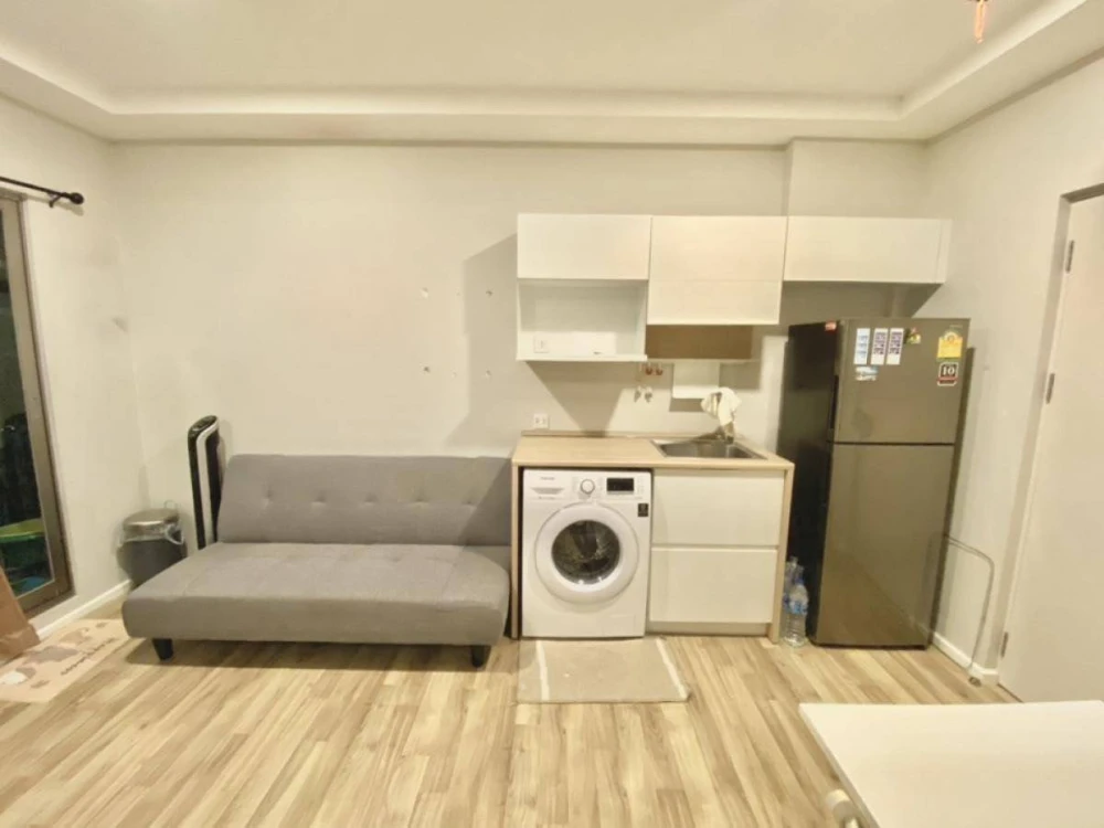 For sale, for rent, Ease 2 Rama 2, 6th floor, Building B, complete with furniture. Book now and you won't be disappointed.
