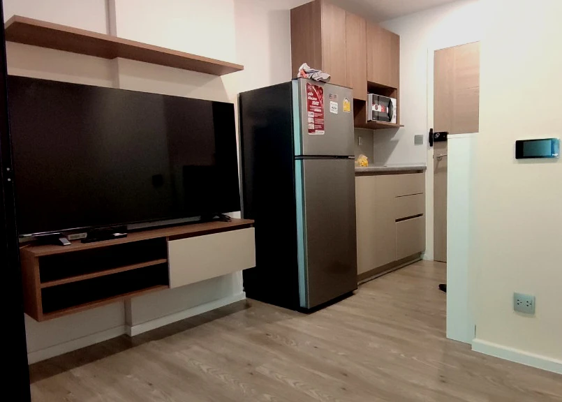 For sale, for rent, Cave Town Shift, 2nd floor, not high, bright and comfortable room, fully furnished, garden view, book first, get first.