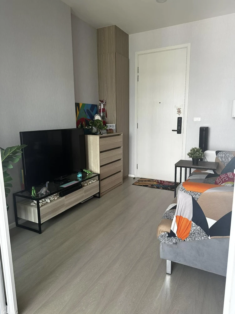 For sale, for rent, De Lapis Charan 81, 10th floor, fully furnished room, ready to move in, reserve now, don't miss out, hurry!