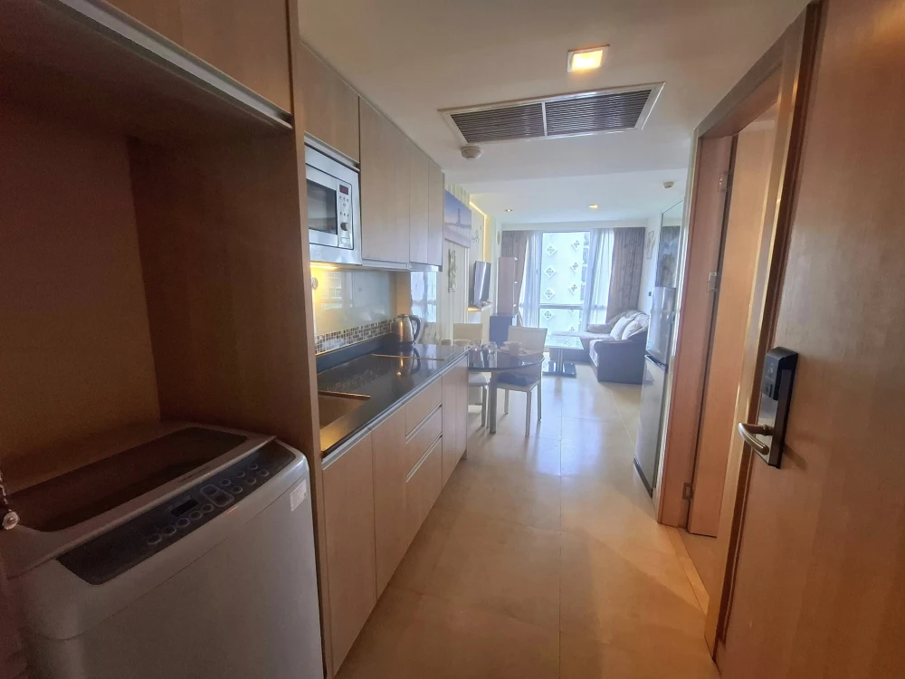 For sale, for rent, The Cliff (South Pattaya), 5th floor, swimming pool view, fully furnished and looks great, don't miss it.