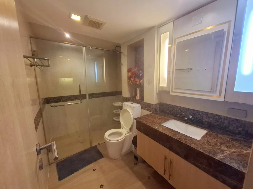 For sale, for rent, The Cliff (South Pattaya), 5th floor, swimming pool view, fully furnished and looks great, don't miss it.