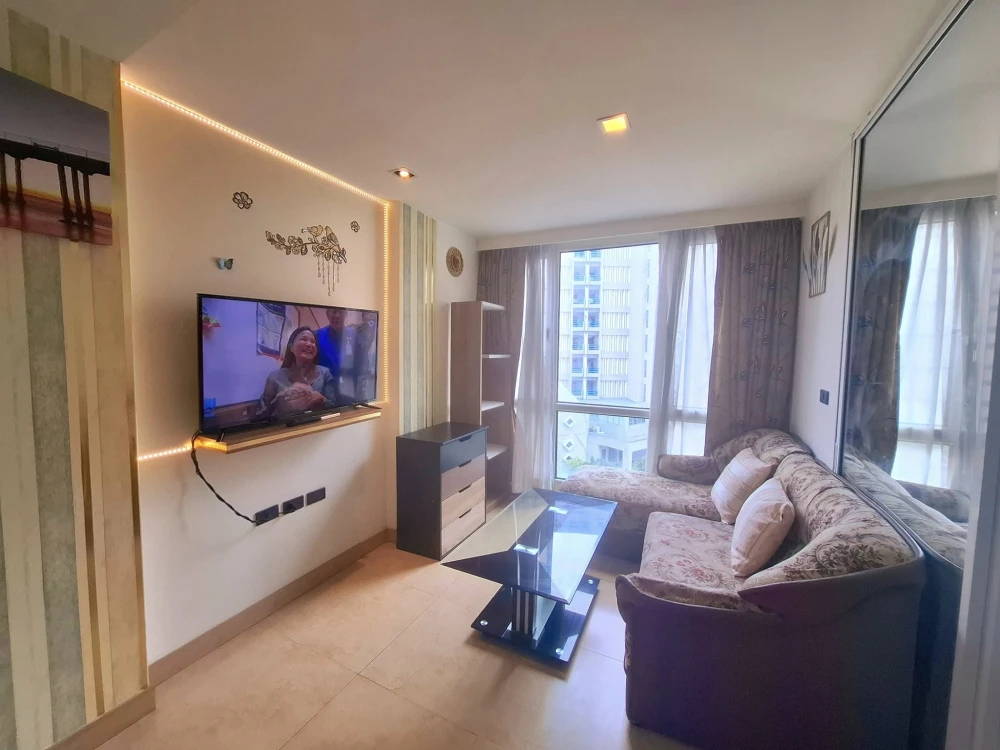 For sale, for rent, The Cliff (South Pattaya), 5th floor, swimming pool view, fully furnished and looks great, don't miss it.