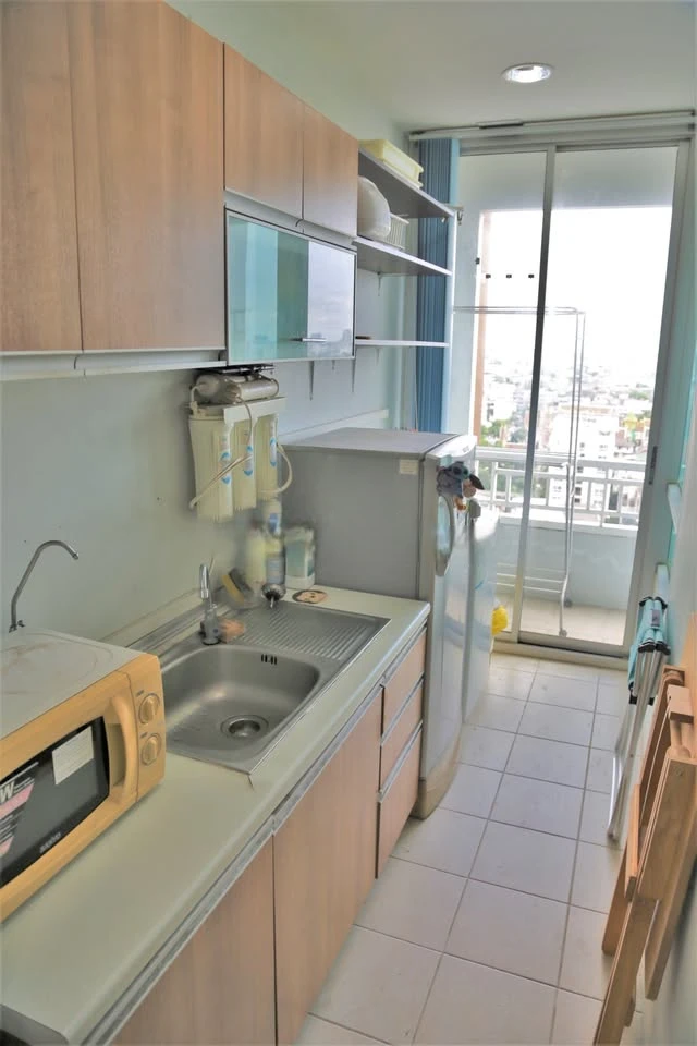 For sale, for rent, The Station Sathorn-Bang Rak, Building 2, 16th floor, best city view, panoramic view, quiet, no mosquitoes, hurry up and grab it.