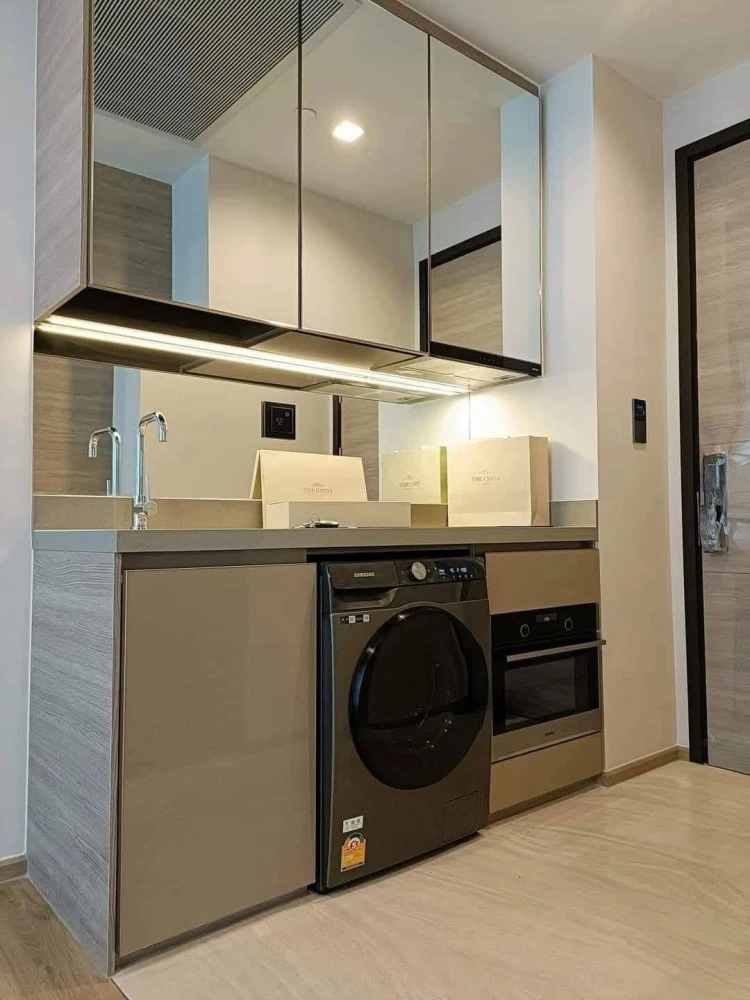 For Sale/rent The Crest Park Residence, high floor, beautiful view, very nice decorated room Well, like this, you need to reserve now.