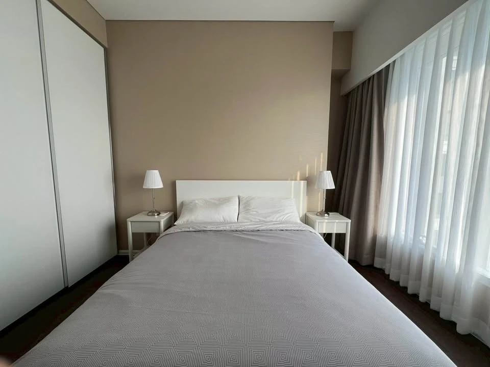 sale/rent : The Saint Residences, corner room, high floor, beautiful view, comfortable, quiet, not hot, head of bed not touching anyone, reserve now.
