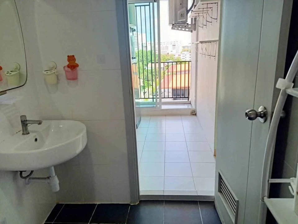 Sale or rent The Bella Condo Rama 2 with furniture + electrical appliances Hurry up to reserve!!!