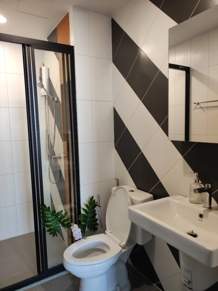 For sale or rent: The Base Saphan Mai. Fully furnished and ready to move in. Complete with furniture and appliances. Just bring your belongings! Don't