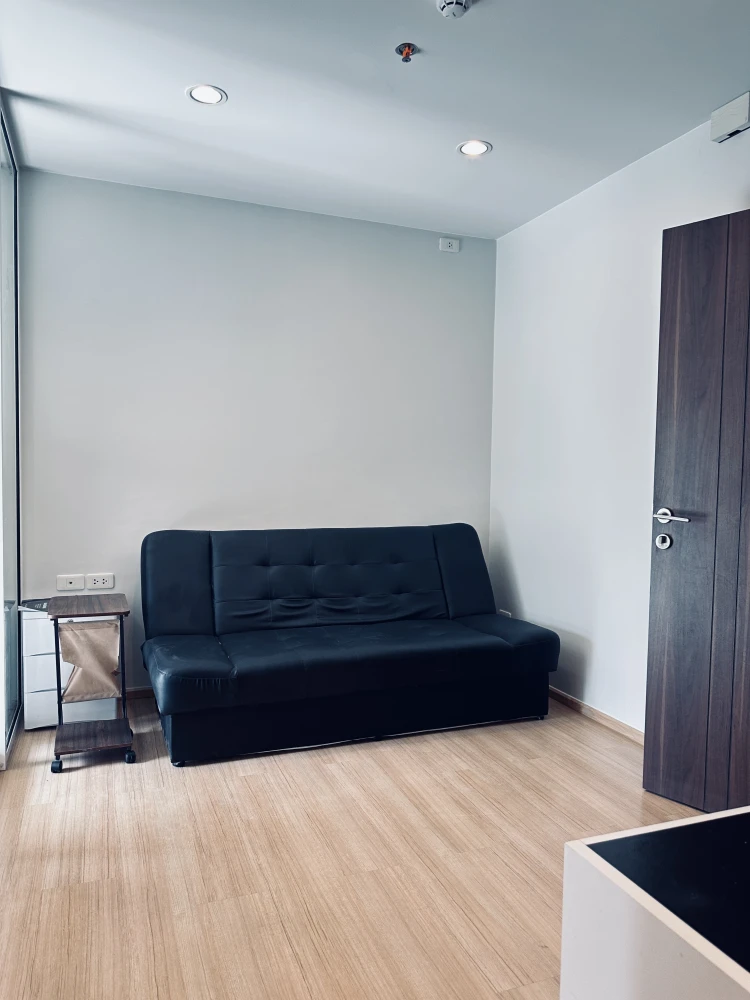 For sale or rent, The Base Chaengwattana, full electrical appliances, economical price, rent or buy, it's worth it, don't miss it.